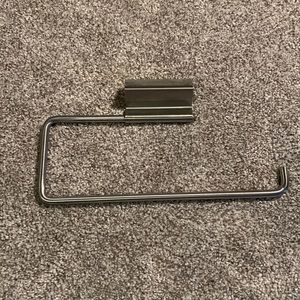 Over the cabinet paper towel rack